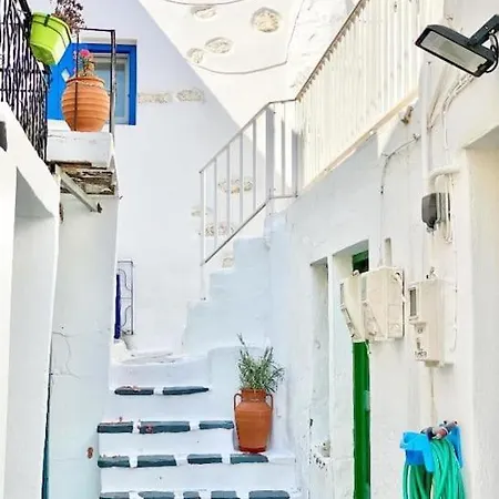 펜션 Paros Páros