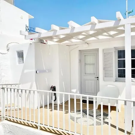 Paros 펜션
